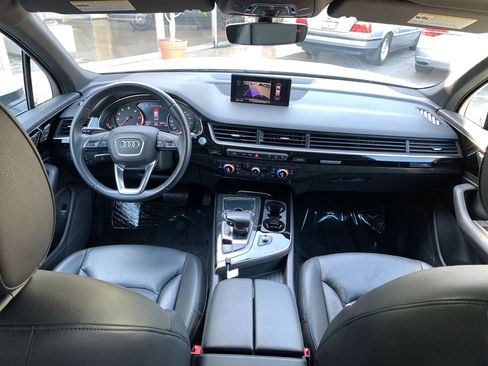 Used 2019 Audi Q7 3.0T Premium w/ Towing Package AWD/4WD image 12