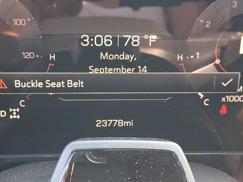 Used 2025 GMC Yukon Denali Ultimate AWD/4WD image 24