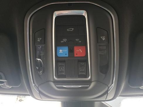 Used 2023 Jeep Grand Cherokee L Laredo AWD/4WD image 30