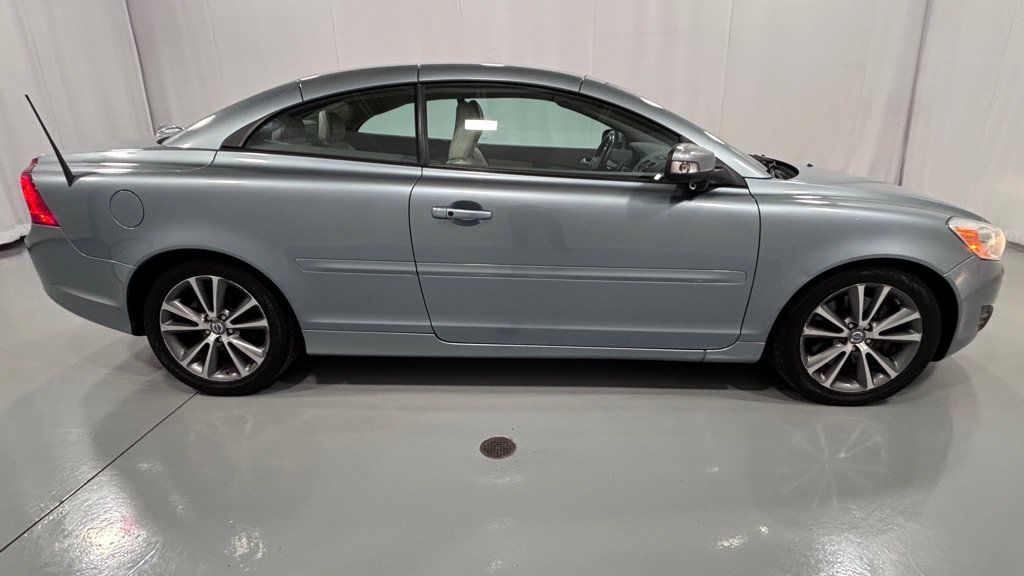 Used 2011 Volvo C70 T5 w/ Multimedia Pkg FWD image 4
