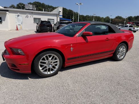 Used 2014 Ford Mustang Premium w/ Electronics Package RWD image 3