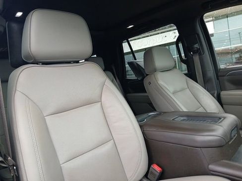 Used 2021 GMC Yukon SLT w/ SLT Premium Package image 18