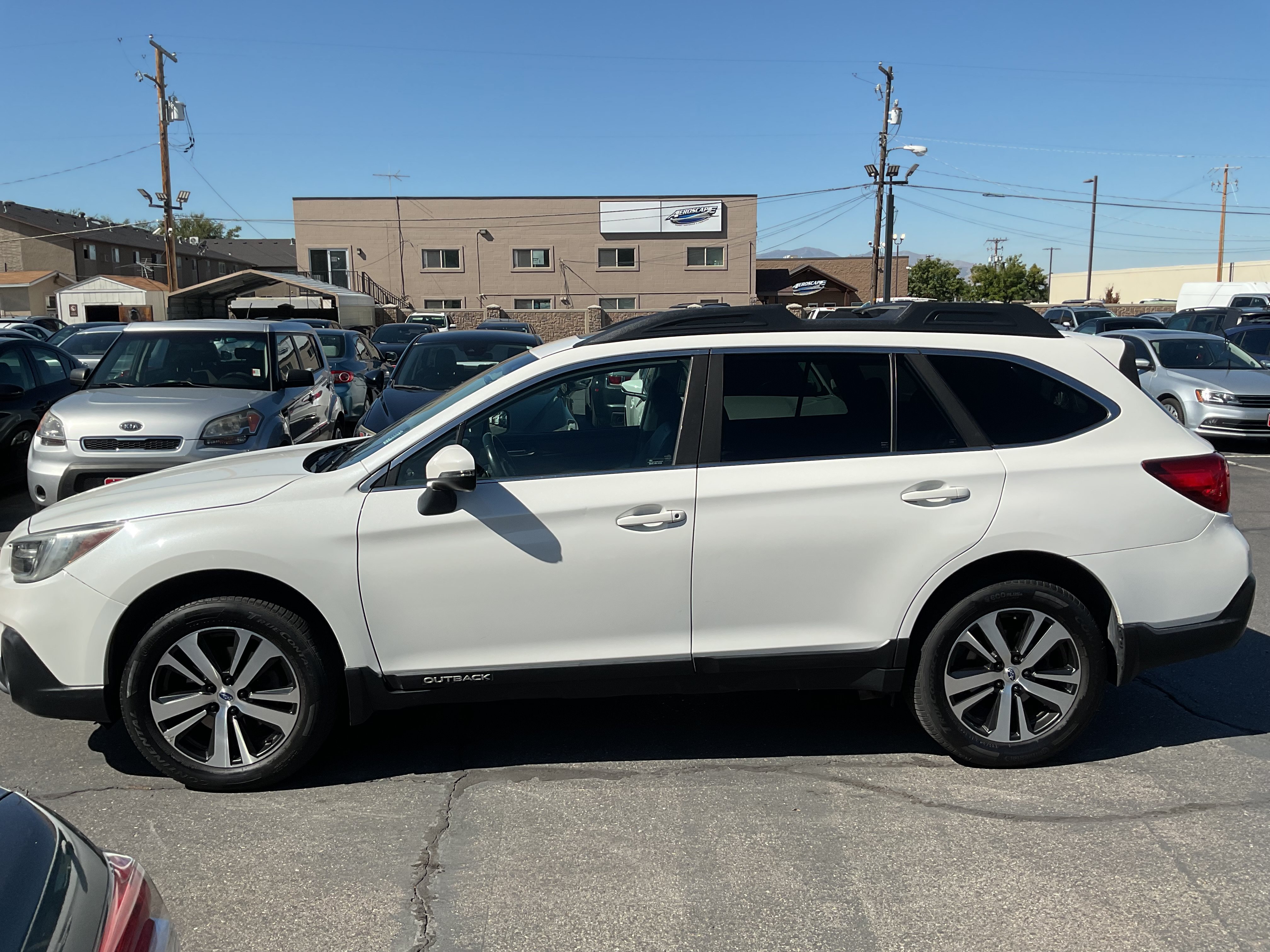 Used 2018 Subaru Outback 3.6R Limited AWD/4WD image 4