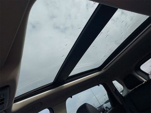 Certified 2022 Nissan Rogue SL w/ SL Premium Package image 28