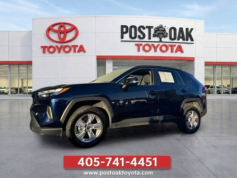 Used 2025 Toyota RAV4 XLE FWD image 2