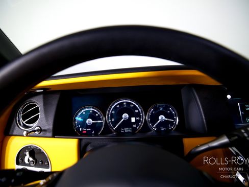 Used 2024 Rolls-Royce Cullinan image 14