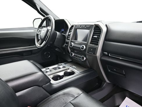 Used 2018 Ford Expedition Max XLT w/ Equipment Group 202A image 34