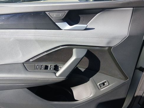 New 2026 Volkswagen Tiguan SE image 11