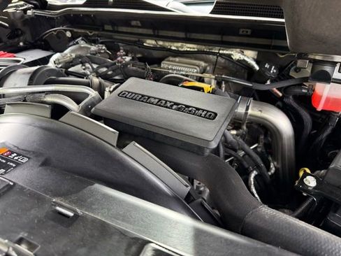 Used 2022 Chevrolet Silverado 2500 High Country w/ LPO, Hitch Package AWD/4WD image 95
