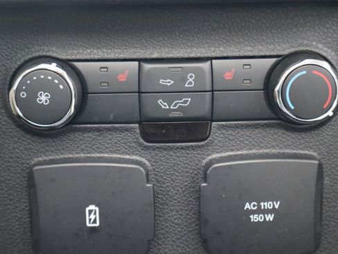 Used 2017 Ford Explorer Platinum AWD/4WD image 27