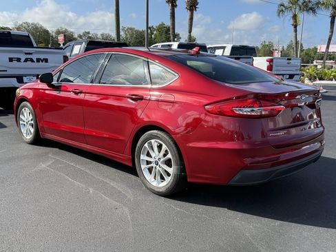 Used 2019 Ford Fusion SE FWD image 6