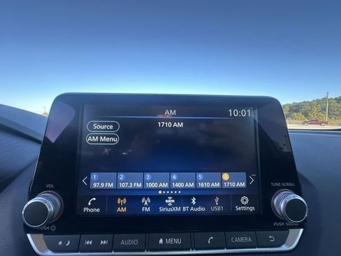 Certified 2025 Nissan Sentra SR image 12