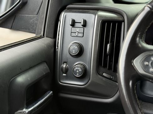 Used 2018 Chevrolet Silverado 1500 LT w/ All Star Edition image 19