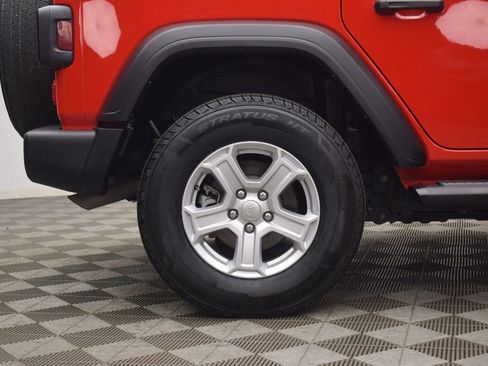 Used 2023 Jeep Wrangler Unlimited Sport image 32