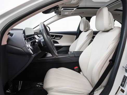 Certified 2024 Mercedes-Benz E 350 4MATIC Sedan image 8