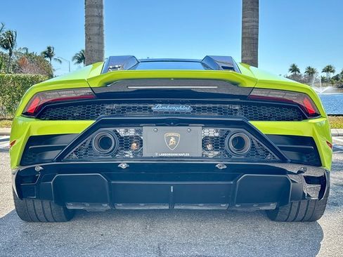 Used 2022 Lamborghini Huracan EVO image 8