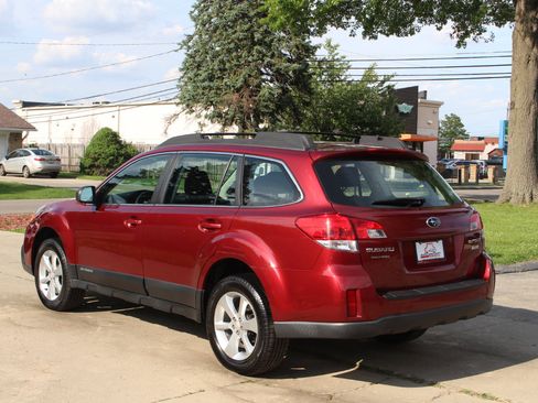 Used 2014 Subaru Outback 2.5i w/ Alloy Wheel Package image 7