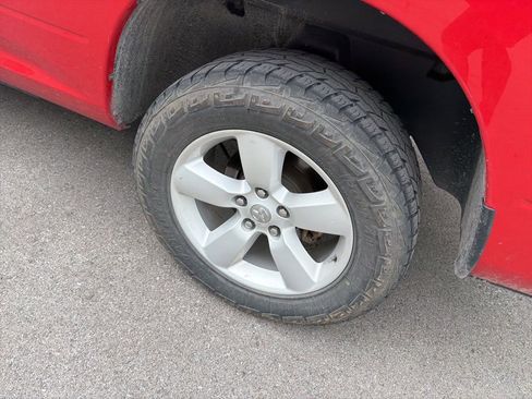 Used 2024 RAM 1500 Classic SLT image 24