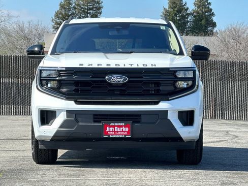Certified 2025 Ford Expedition Active AWD/4WD image 8
