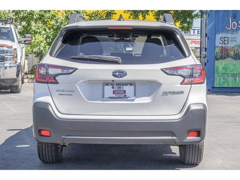 Certified 2025 Subaru Outback Premium AWD/4WD image 4