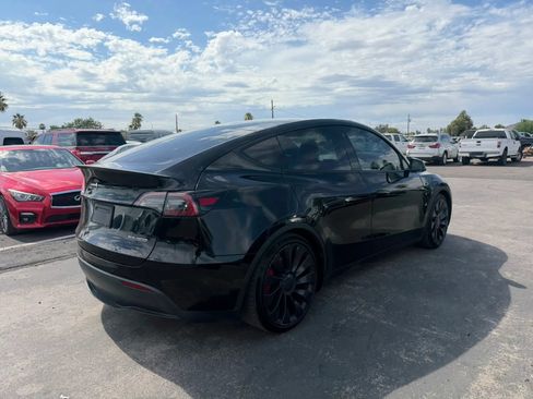 Used 2022 Tesla Model Y Performance AWD/4WD image 12