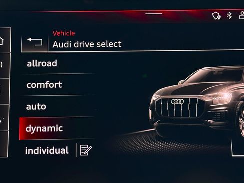Used 2021 Audi Q8 Prestige w/ Prestige Package AWD/4WD image 18