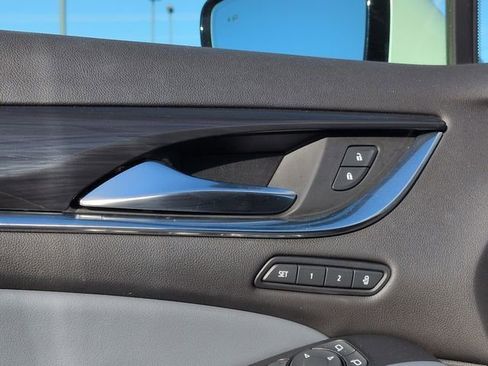 Used 2021 Buick Enclave Premium w/ Sun and Sites Package image 22