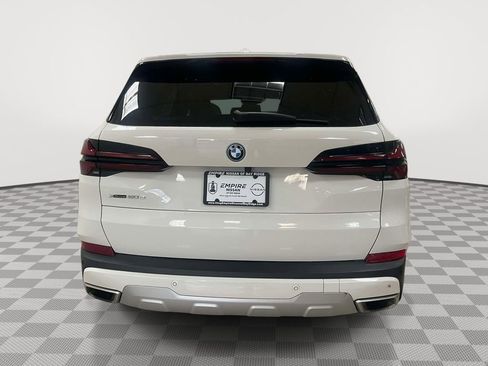 Used 2024 BMW X5 xDrive50e AWD/4WD image 4