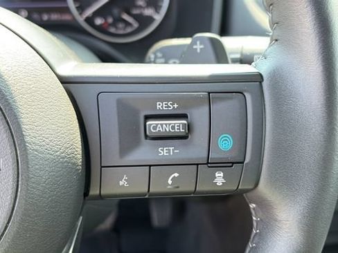 Certified 2024 Nissan Rogue SV w/ SV Premium Package AWD/4WD image 15
