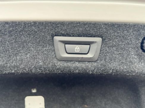 Used 2017 BMW 530i image 40