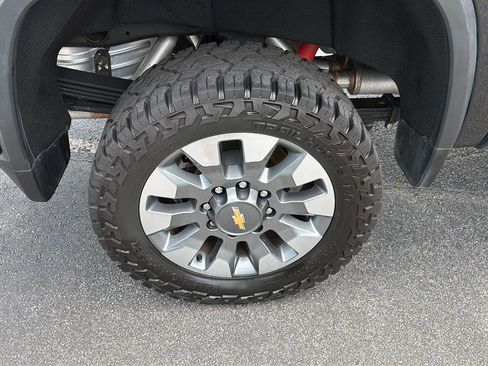 Used 2024 Chevrolet Silverado 2500 LT w/ All Star Edition AWD/4WD image 40