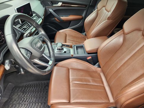 Used 2018 Audi Q5 2.0T Premium Plus w/ Premium Plus Package image 11