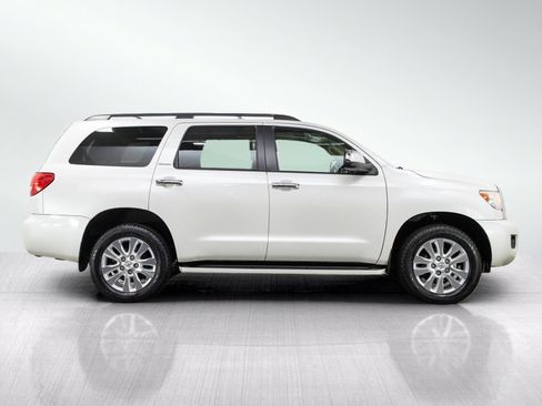 Used 2013 Toyota Sequoia Platinum AWD/4WD image 6