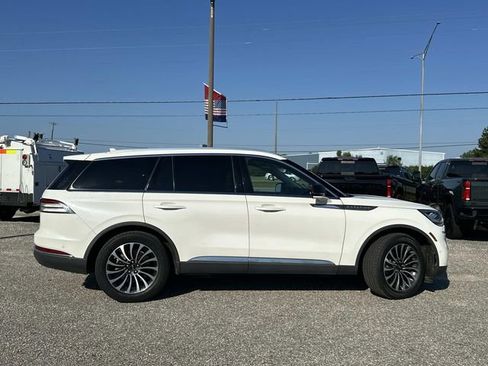 Used 2022 Lincoln Aviator Reserve w/ Equipment Group 201A image 6