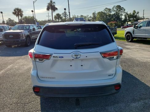 Used 2015 Toyota Highlander XLE FWD image 10