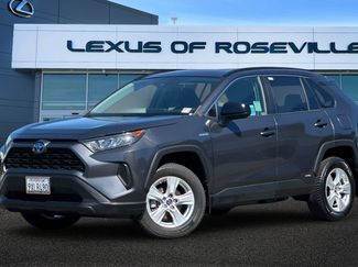 Used 2019 Toyota RAV4 LE AWD/4WD video 1