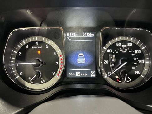 Used 2018 Nissan Titan SV image 28