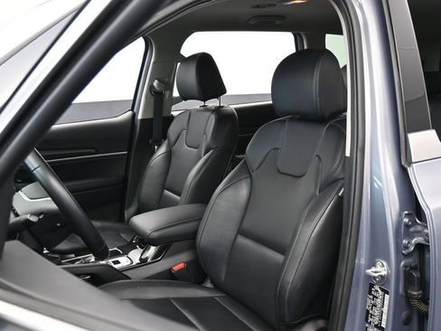 Used 2024 Kia Telluride LX FWD image 10