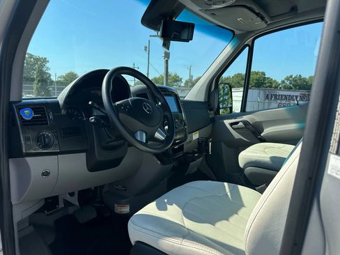 Used 2016 Mercedes-Benz Sprinter 3500 image 18
