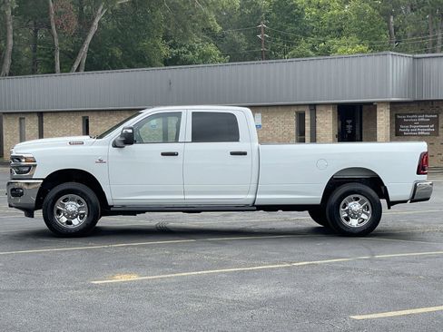 New 2025 RAM 3500 Tradesman image 4