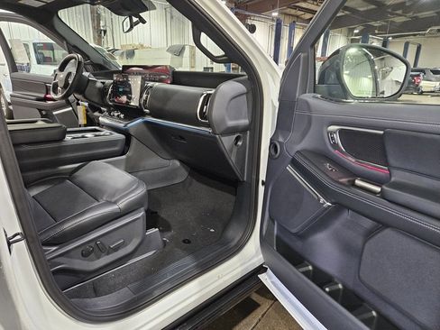 New 2025 Ford Expedition Max Platinum w/ Stealth Performance Package image 33