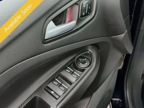 Used 2017 Ford Escape Titanium w/ Canadian Touring Package AWD/4WD image 17