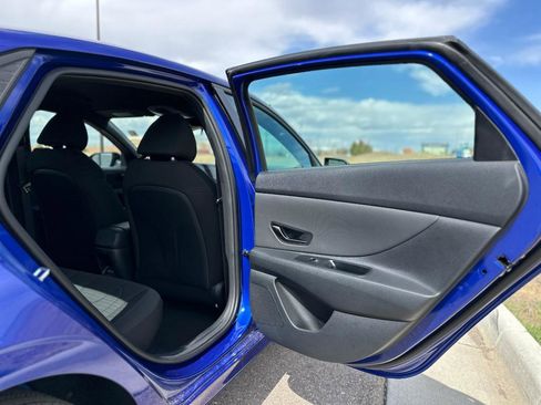 New 2025 Hyundai Elantra SEL image 23