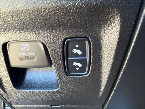Used 2022 RAM 1500 Big Horn AWD/4WD image 20