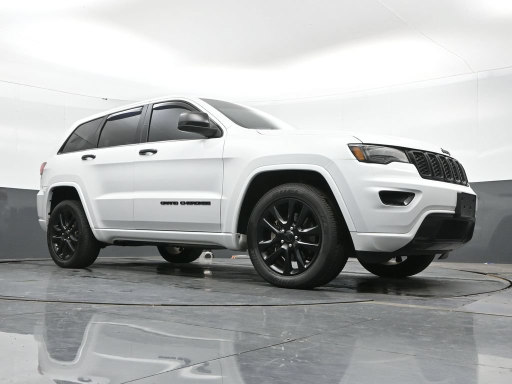 Used 2021 Jeep Grand Cherokee Laredo X AWD/4WD image 45