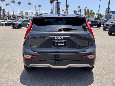 Used 2023 Kia Niro Wave FWD image 11