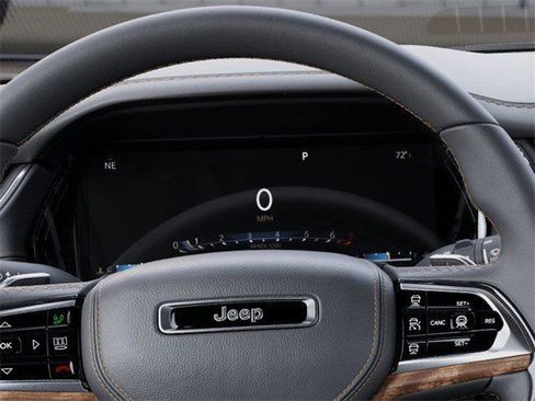 New 2025 Jeep Grand Cherokee Summit image 17