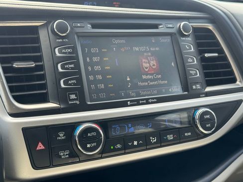 Used 2019 Toyota Highlander Limited Platinum AWD/4WD image 26