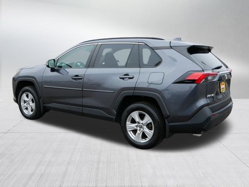 Used 2021 Toyota RAV4 XLE w/ Carpet Mat Package (TMS) image 5