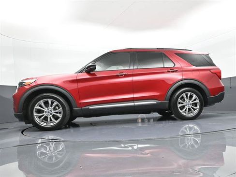 Used 2022 Ford Explorer Limited w/ Equipment Group 301A RWD image 34